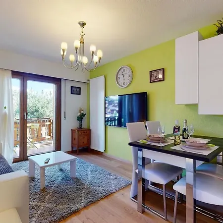 Apartment Studio Ideally Located In The Center Of Vercorin