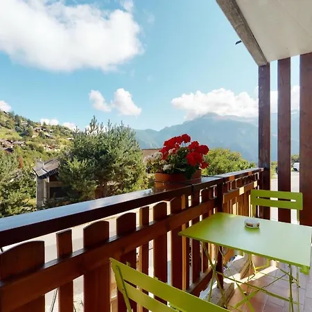 Studio Ideally Located In The Center Of Apartment Vercorin